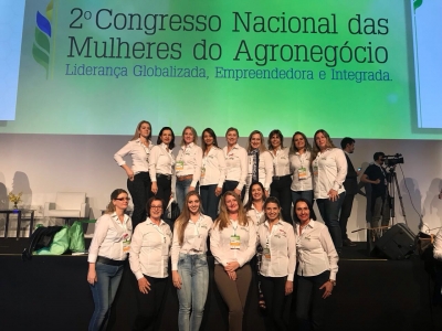Grupo de mulheres ligado a Cooperfarms participou de Congresso Nacional das Mulheres do Agro
