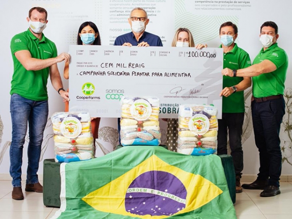 Cooperados da Cooperfarms doam R$ 100 mil para campanha Plantar para Alimentar