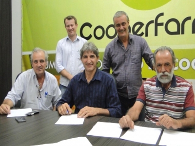 Assinado contrato de locação da nova sede da Cooperfarms