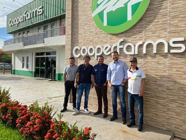 Cooperfarms e Agroflex renovam parceria para safra 21/22