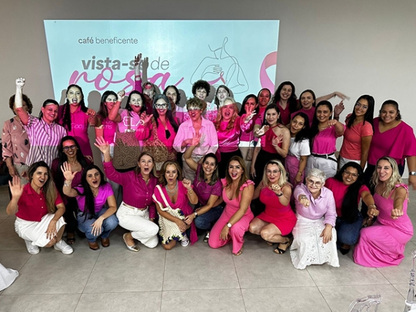 Cooperfarms organiza café beneficente &quot;Vista-se de Rosa&quot;; iniciativa arrecadou fundos ao Hospital do Câncer do Oeste